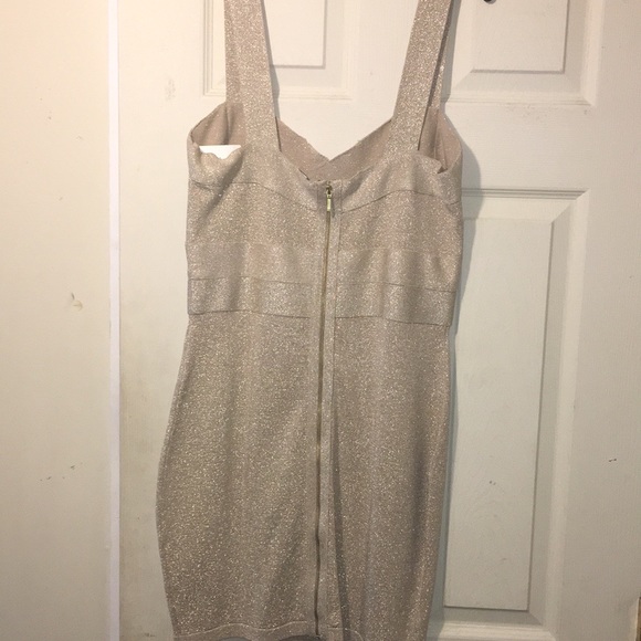 Gold dress - Picture 2 of 3